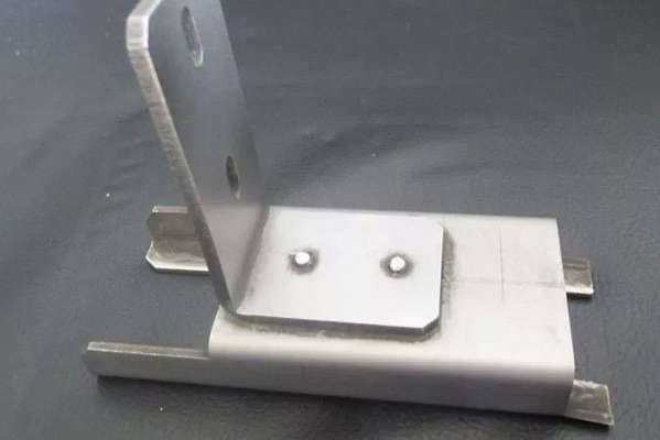 钣金加工厂在进行钣金加工工程中的注意事项有哪些?